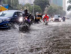 Visibility Dropped, Roads Flooded: 10 Videos Capture Mumbai Rains Havoc; Travel Affected