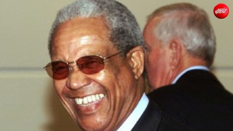 Garfield Sobers: पाकिस्तान को रुलाने वाले ऑलराउंडर गारफील्ड सोबर्स का निधन, 89 साल की उम्र में ली अंतिम सांस