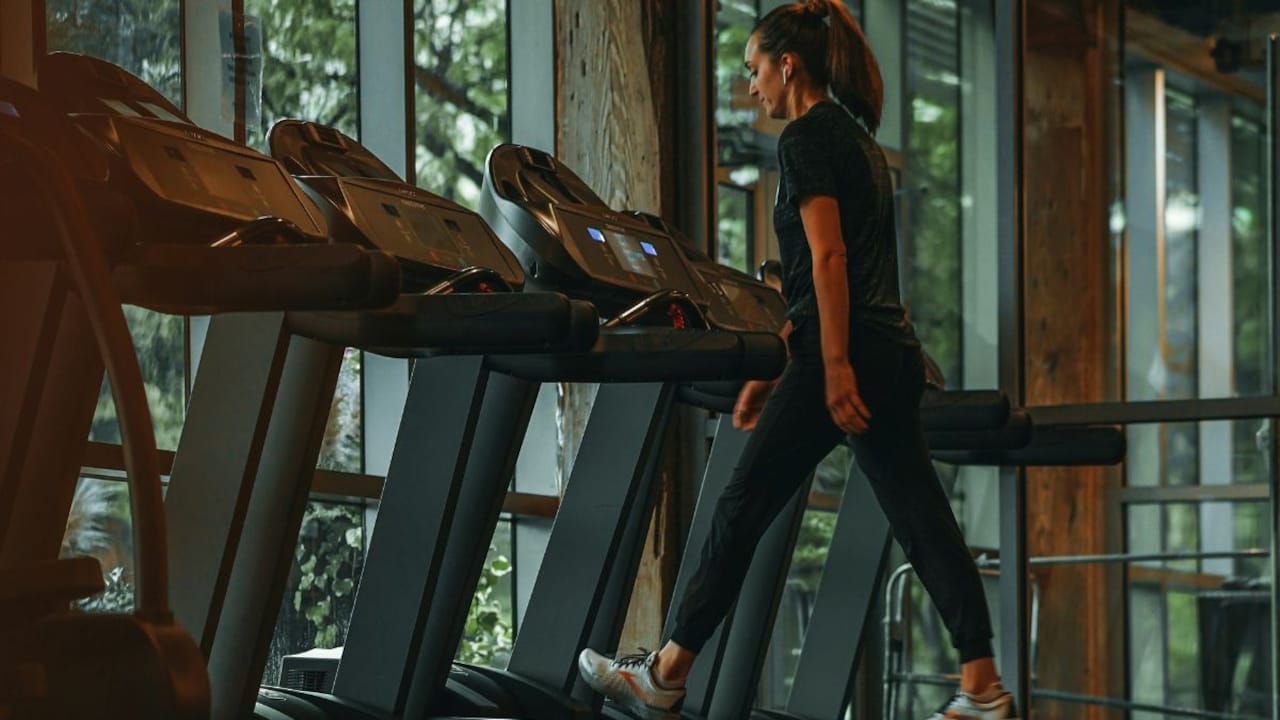 Fat Loss Coach Shares 30-Minute Treadmill Workout To Lose Up To 15 Kg