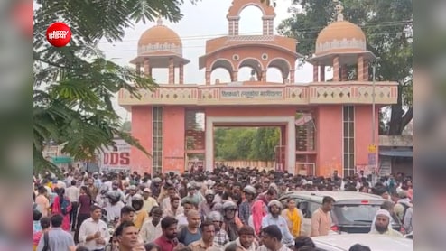 UPTET 2026: शिक्षकों का छलका दर्द, कहा- पहले बच्चे हमसे डरते थे, अब कहते हैं पहले आप परीक्षा पास करो