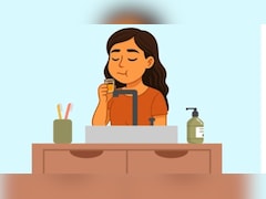 मुंह की अच्छी सेहत के लिए आयुष मंत्रालय ने दी 'गंडूषा' प्रैक्टिस की सलाह, जानें इसके फायदे