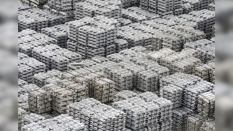Aluminum Falls To Lowest Since February As Dollar Strengthens