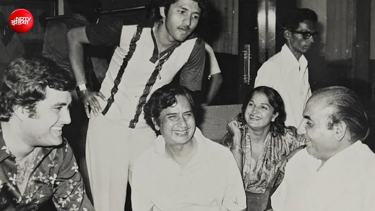 अनु मलिक ने शेयर की बॉलीवुड के 3 दिग्गजों की एक साथ तस्वीर, एक तो हैं मोहम्मद रफी, बाकी दो को आपने पहचाना क्या