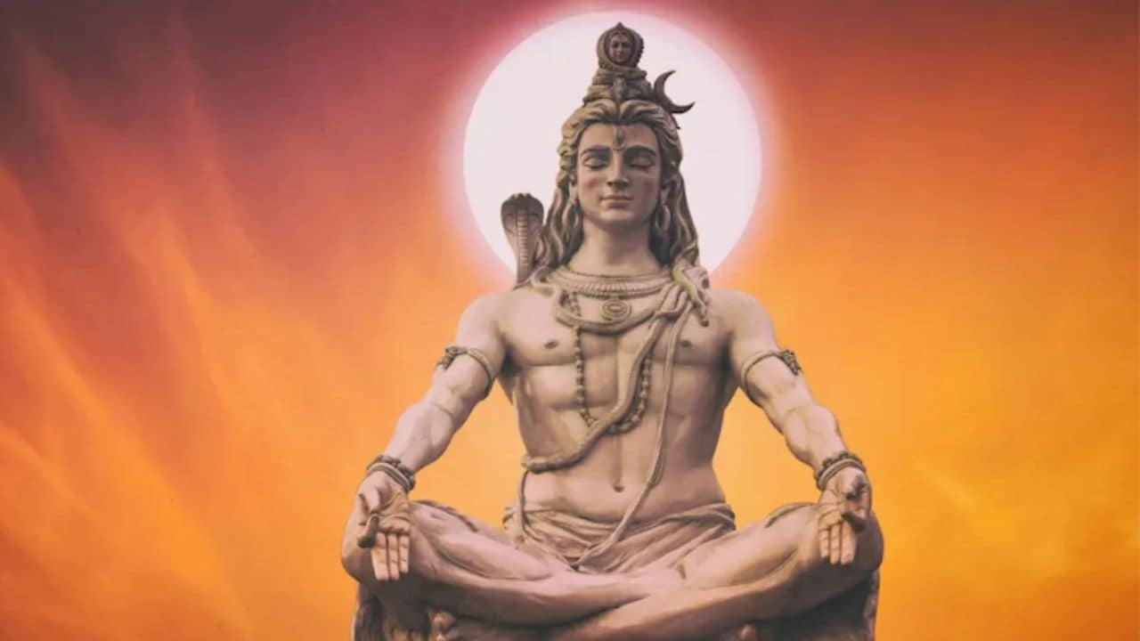 सोमवार को होती है भोलेनाथ की पूजा, यहां पढ़ें भगवान शिव की आरती