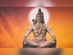 सोमवार को होती है भोलेनाथ की पूजा, यहां पढ़ें भगवान शिव की आरती