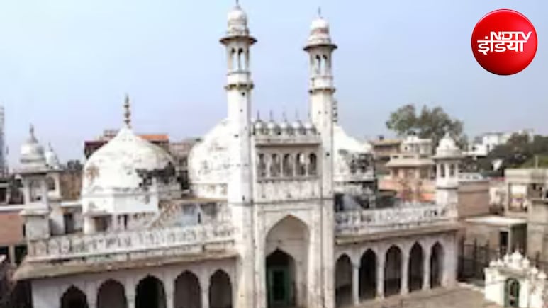 ज्ञानवापी के सीलबंद हिस्से में पूजा की मांग पहुंची सुप्रीम कोर्ट, सावन में जलाभिषेक की अनुमति पर कल होगी सुनवाई