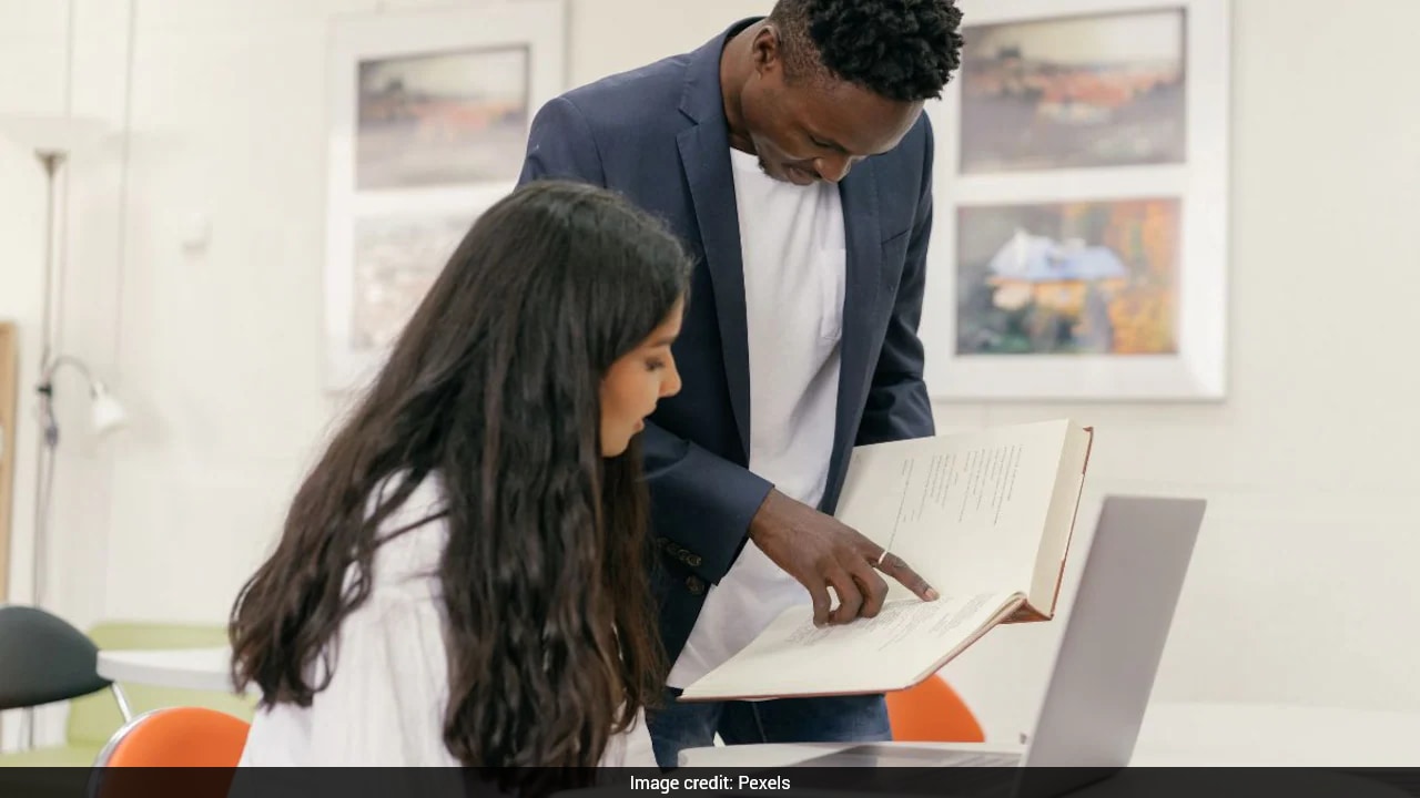 More Indian Students Studying Abroad Are Returning Home Sooner, Says Expert: Here's Why
