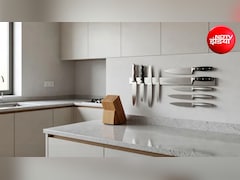Vastu Tips: चाकू रखने की ये गलती बन सकती है वास्तु दोष, पंडित जी से जानिए सही दिशा