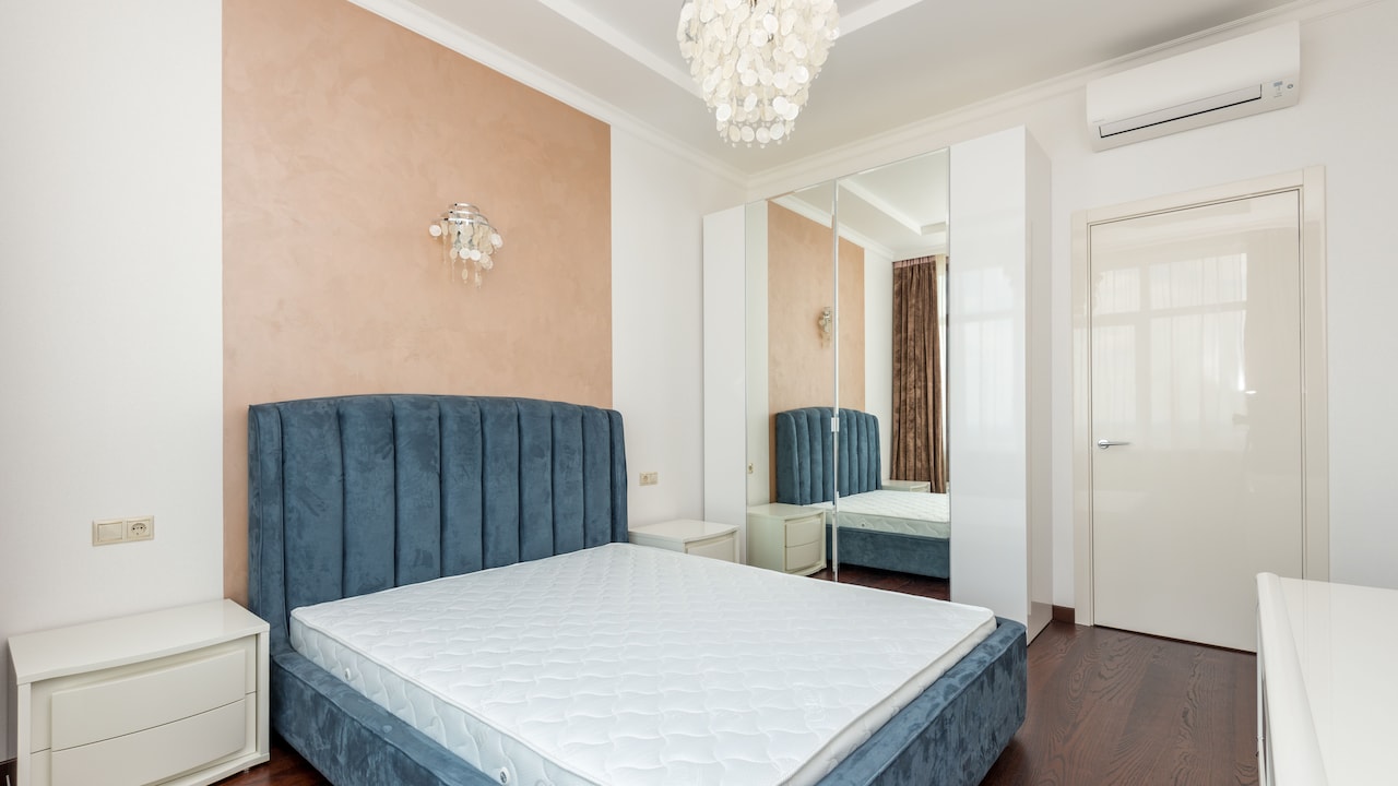 Hard Or Soft Mattress For Back Pain? What Really Works
