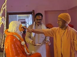 गुरु पूर्णिमा पर सीएम योगी का नया 'अवतार', गुरु-शिष्य दोनों भूमिका में दिखे गोरक्षपीठाधीश्वर