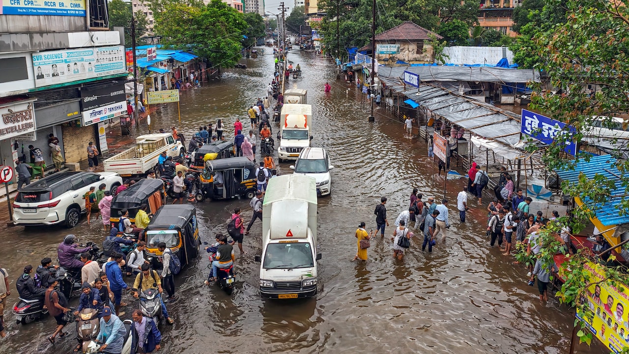 Mumbai Rains Live Updates: Dense Clouds, Strong Winds Hit Mumbai, Thane; Heavy Rainfall In Palghar