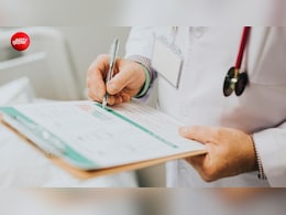10वीं पास के लिए डॉक्टर बनने का मौका, करना होगा 7 साल से ज्यादा का ये कोर्स