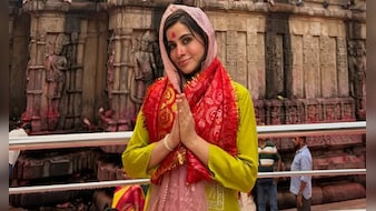 Amid Conversion Rumours, Uorfi Javed Visits Kamakhya Devi Temple In Guwahati