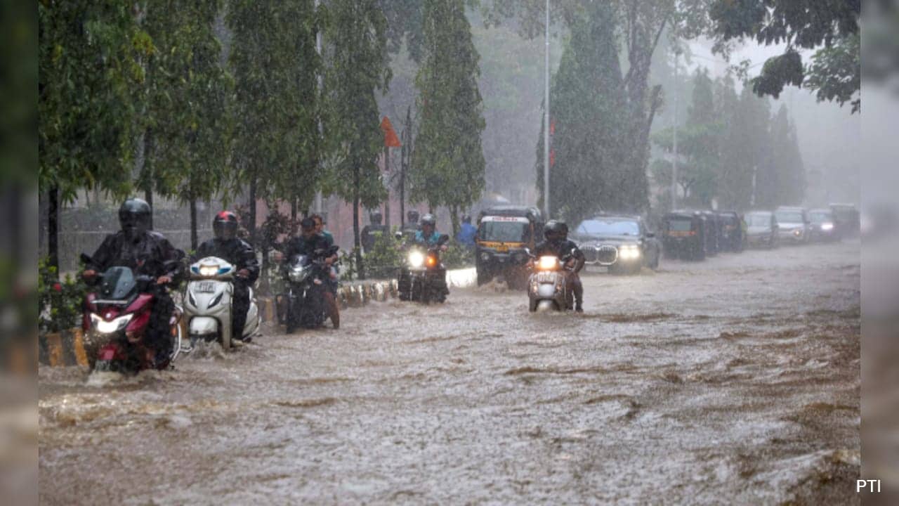 Mumbai On Red Alert As Weather Agency Warns Of Extremely Heavy Rainfall