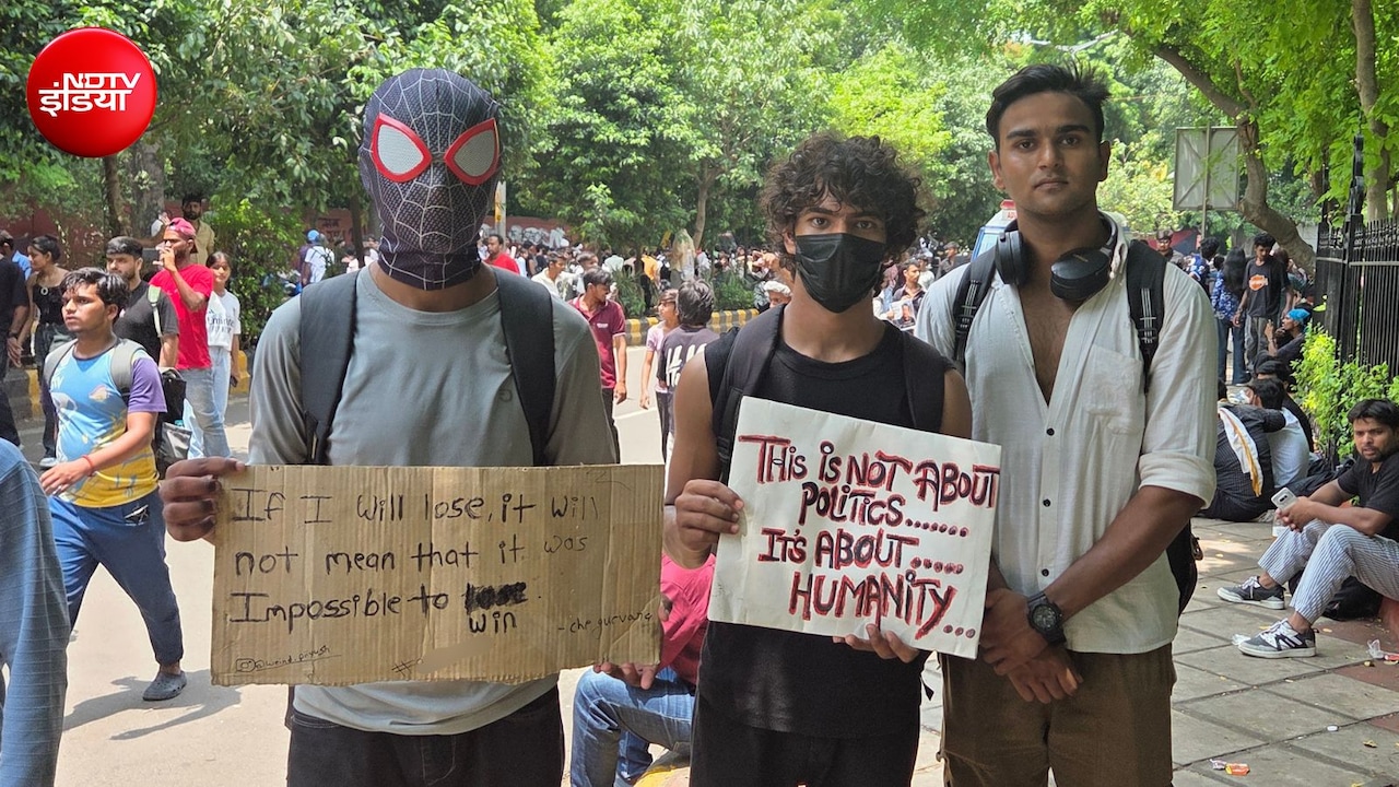 ''हम बांग्लादेश, नेपाल जैसी हिंसा नहीं चाहते, पुलिस वाले हमारे दुश्मन नहीं, बहुतों ने हमें बचाया''