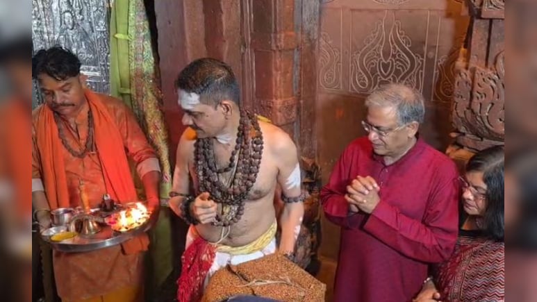 निर्वाचन आयुक्त ज्ञानेश कुमार पहुंचे ओंकारेश्वर, बोले- 12 ज्योतिर्लिंग दर्शन का 23 साल पुराना संकल्प पूरा