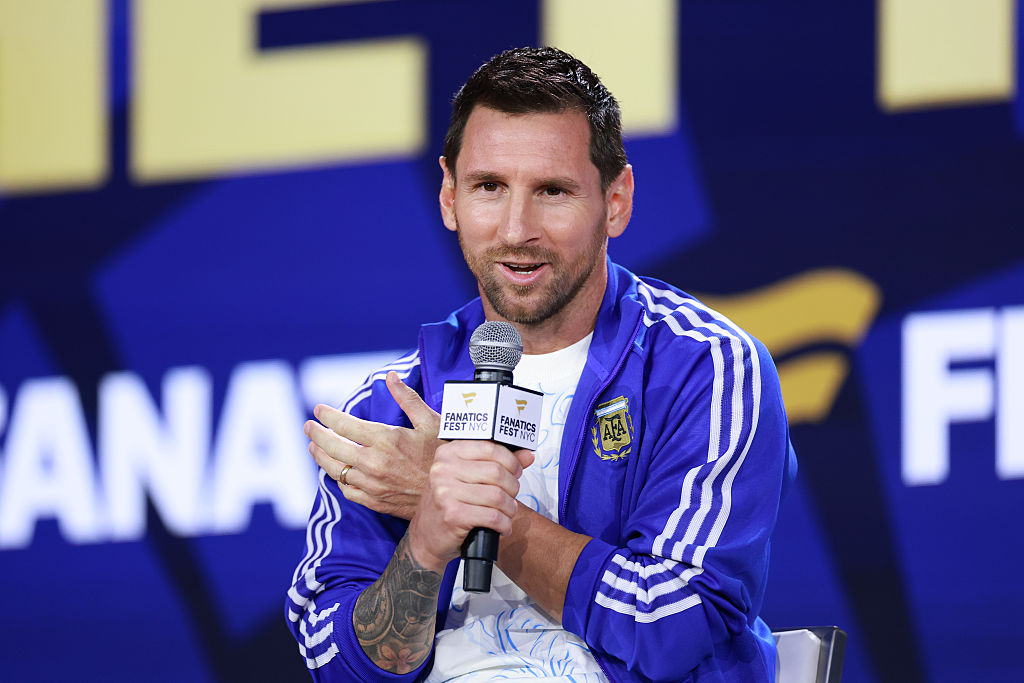 Messi Appears Annoyed as Crowd Cuts Off Spain Coach During Public Event