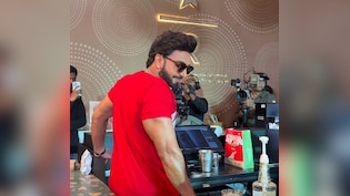 '<i>Do Bacche Ka Baap Banne Wala Hoon</i>': Ranveer Singh Breaks Hearts Of  Women Flirting With Him On Set