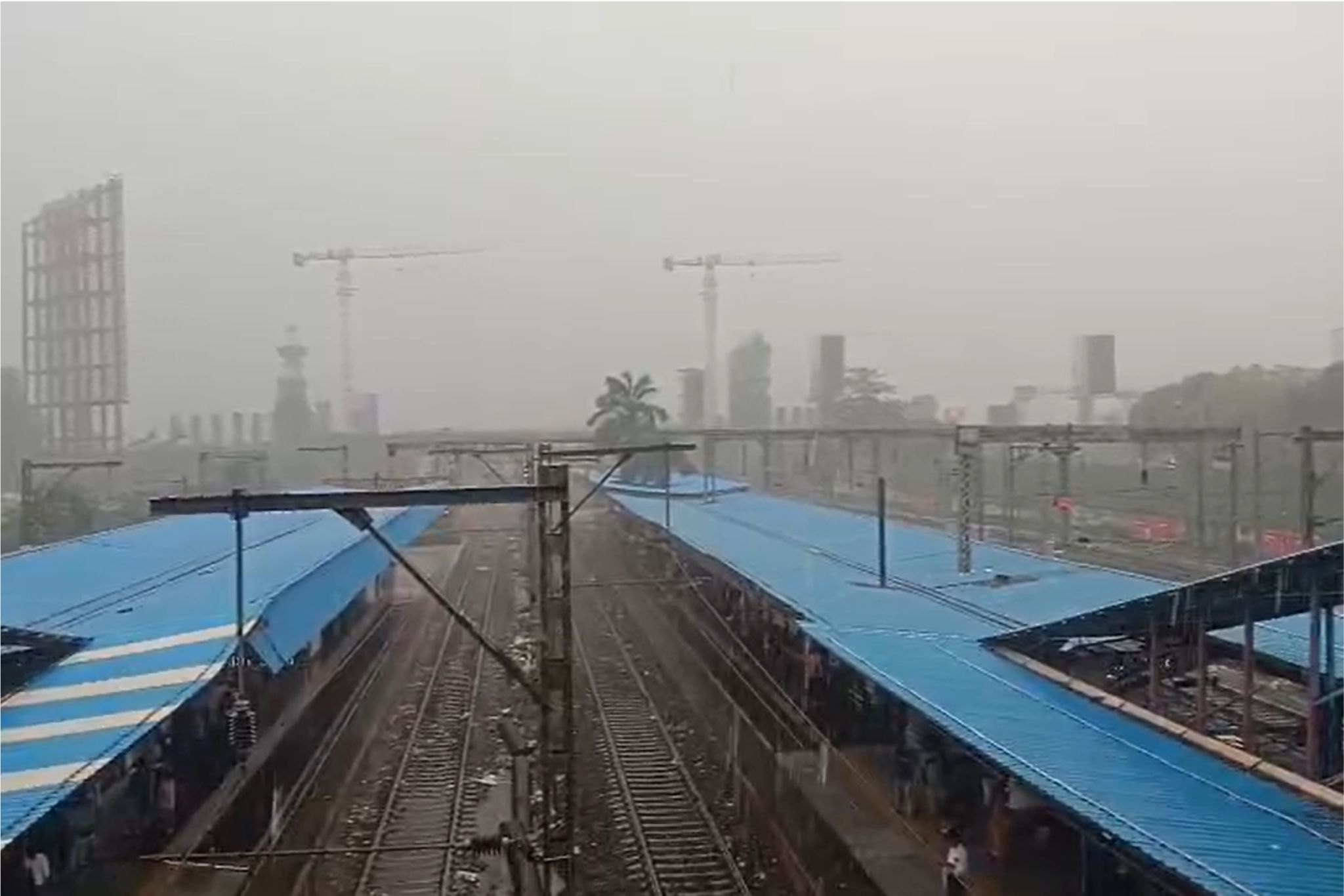 Heavy Rain Forecast For Mumbai, Thane On Weekend, Red Alert Issued