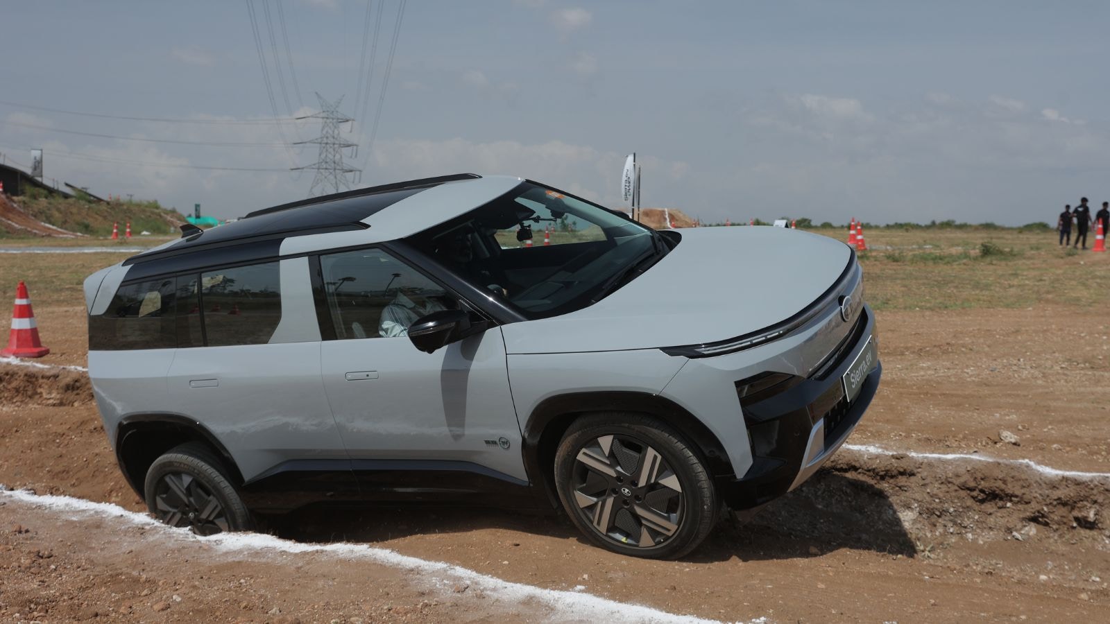 Tata Cars Discounts Aug'26: Up To Rs 3.5 Lakh Off On Curvv, Harrier EV, Nexon And More