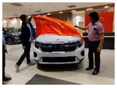IIM Kozhikode Graduate Fulfils Childhood Promise, Surprises Father With Dream SUV