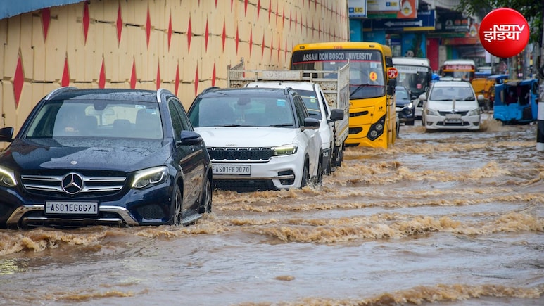 Weather Today: यूपी, बिहार में लौटेगा मॉनसून, दिल्ली-NCR में बारिश के चांस, यहां बरसेंगे बदरा, आज का मौसम