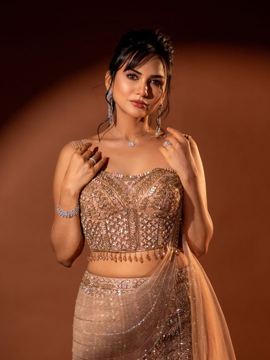 Akanksha Chamola's Glam Moment Steals The Show