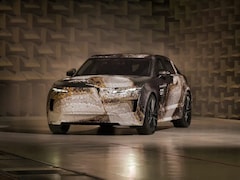 Range Rover की सबसे अनोखी कार! पहली इलेक्ट्रिक Fastback GT की पहली झलक आई सामने