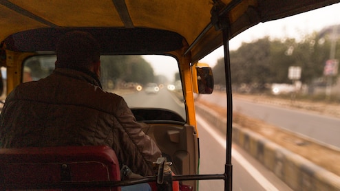 Man Leaves Rs 25,000 Gurugram Job to Drive Autorickshaw, Earns Rs 60,000 Monthly