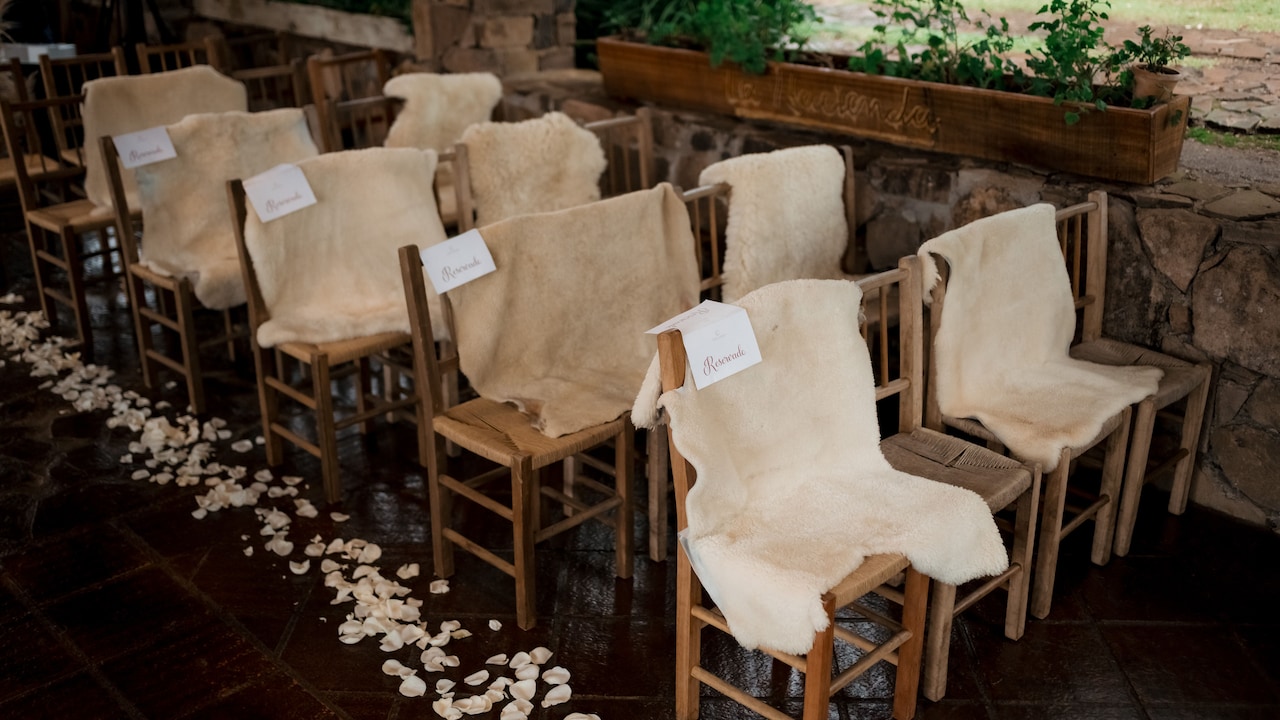 7 Stylish Chair Covers For An Easy Dining Room Makeover 7 Stylish Chair Covers For An Easy Dining Room Makeover