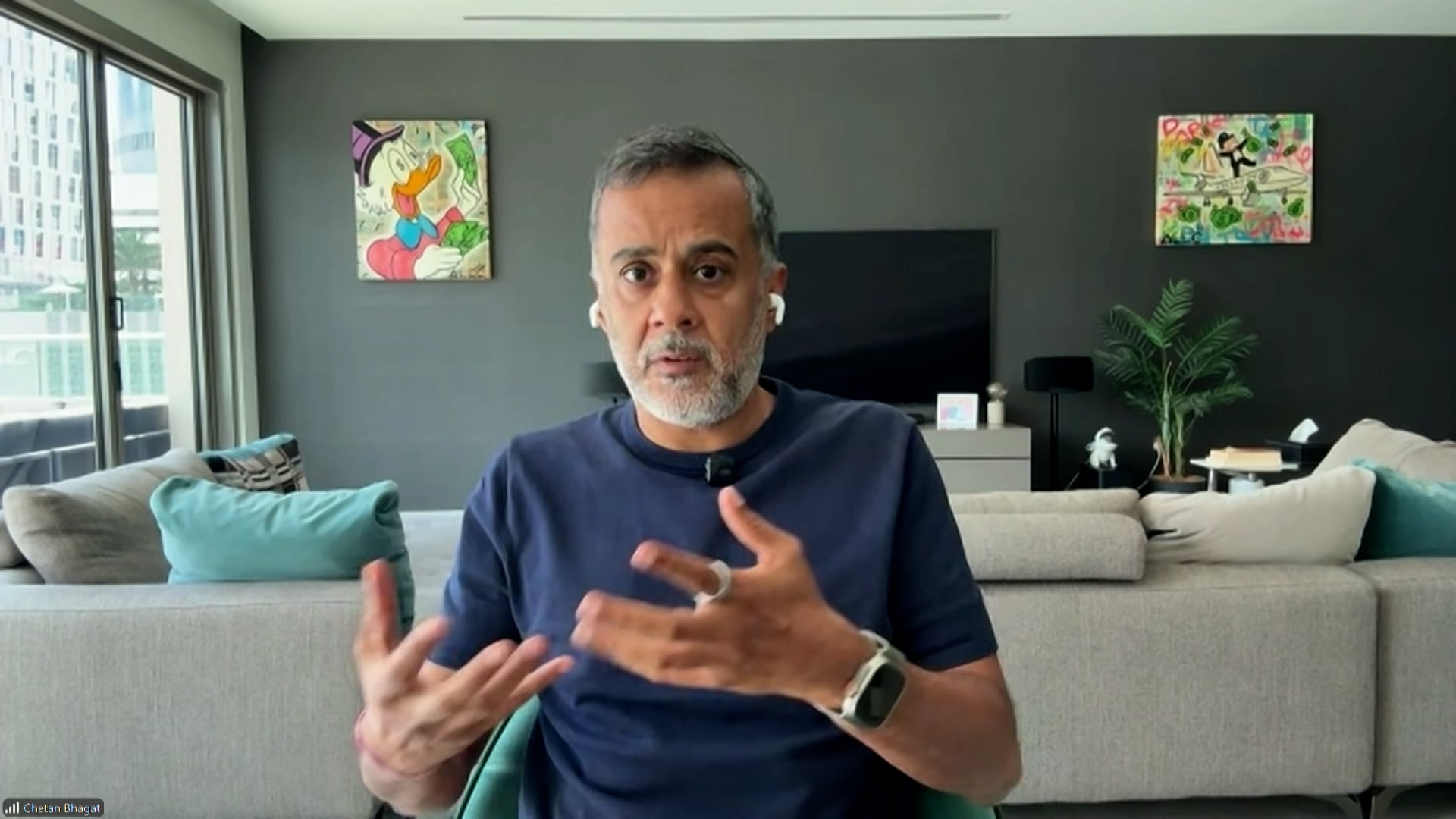 'Entrepreneurs Should Change the World, Not Flaunt Wealth': Chetan Bhagat