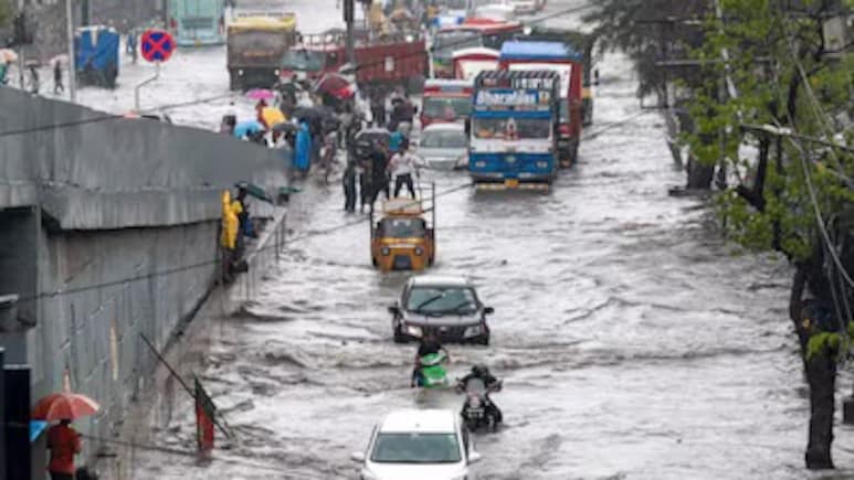 Mumbai On RED Alert! IMD Warns Of Very  Heavy To Extremely Heavy Rainfall For City, Thane, Raigad And Palghar