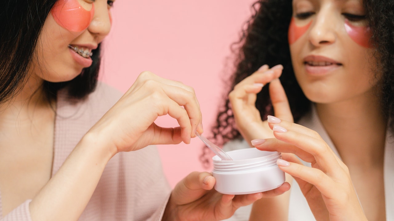 Amazon Beauty Sale Deals: Skincare And Haircare Under ₹499 Amazon Beauty Sale Deals: Skincare And Haircare Under ₹499