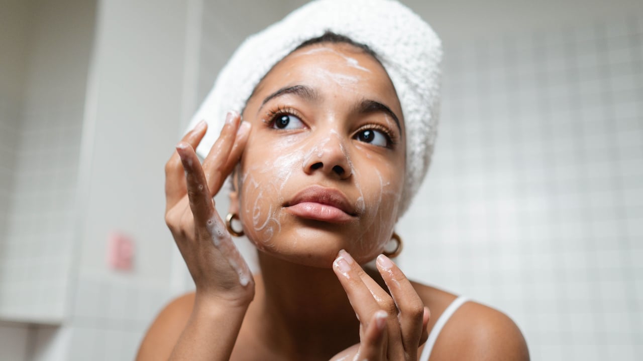 Why Using The Wrong Face Wash Formula for Men Can Make Skin Feel Drier Why Using The Wrong Face Wash Formula for Men Can Make Skin Feel Drier