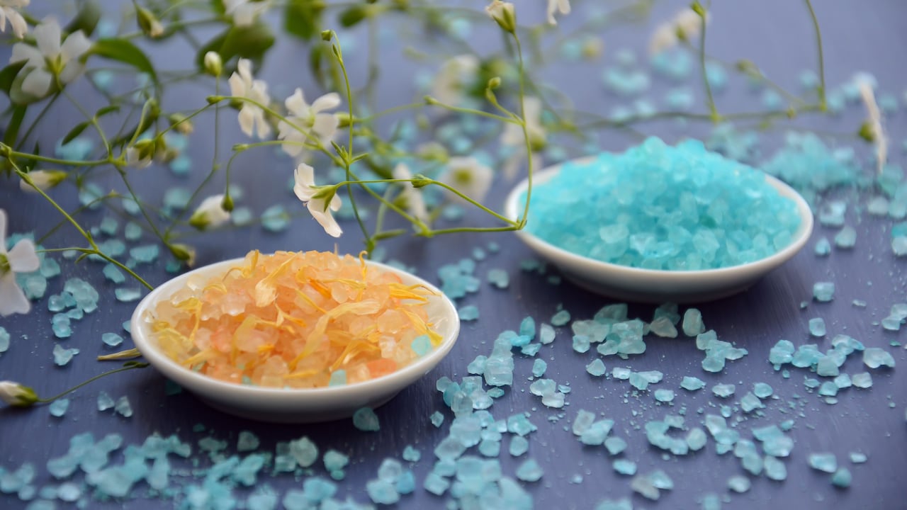 Why Bath Salts Do Not Fully Dissolve in Lukewarm Water Why Bath Salts Do Not Fully Dissolve in Lukewarm Water