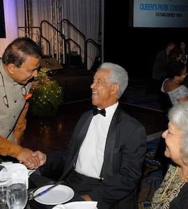 Sunil Gavaskar Pays Touching Tribute To Crickets Brightest Jewel Garry Sobers After Death