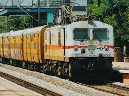 Mumbai - Pune Train:  मुंबई- पुणे प्रवास करताय?  'डेक्कन क्वीन'सह अनेक रेल्वेगाड्या रद्द; प्रवासाआधी 'हे' वाचा
