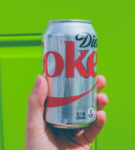 diet soda and semaglutide Regular or soda? 🥤 Our dietitians break down why diet soda can be the better pick, but when it comes to hydration, nothing beats water. Watch more tips like this 💥The biggest lie in your