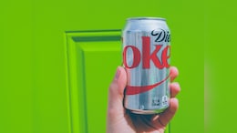 Diabetic Woman Hospitalised With Abdomen Pain And Nausea Cured By Drinking Diet Cola