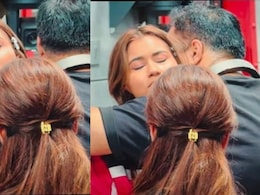After Shreya Kalra, Ram Kapoor Kisses Akanksha Chaudhary On <i>Lock Upp 2</i>. Internet Is 'Disgusted'