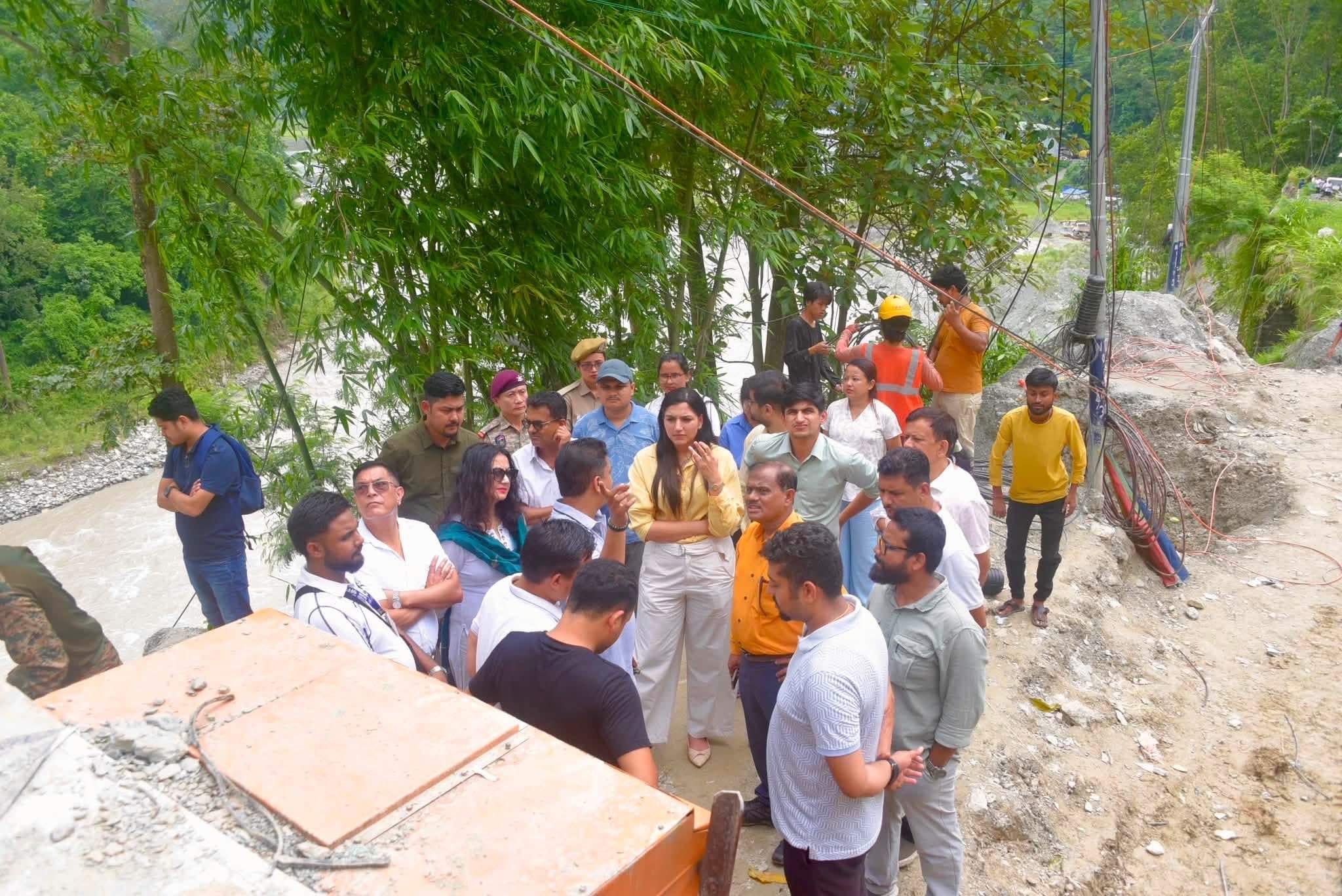 ias pari bishnoi pakyong dm ias pari bishnoi pakyong dm