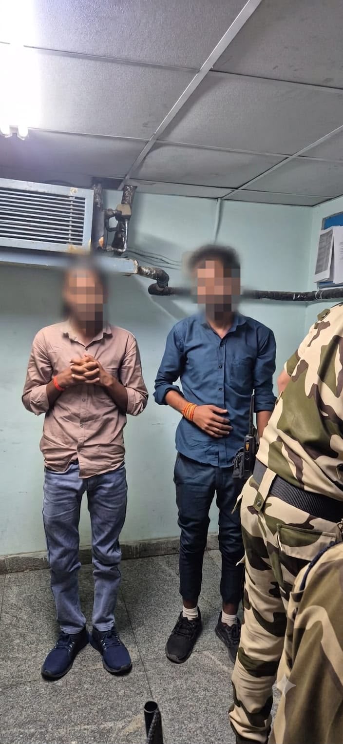 दो आरोपी हिरासत में दो आरोपी हिरासत में