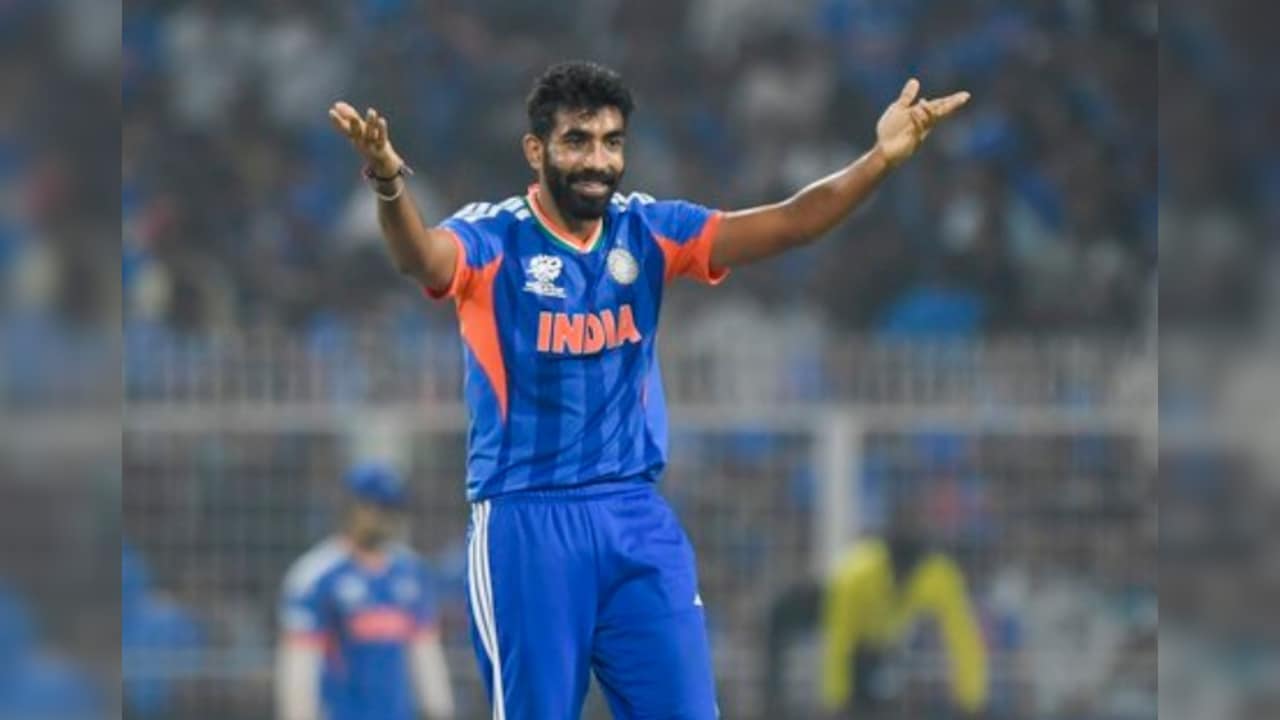 India vs England LIVE Score: नंबर-8 बल्लेबाज लियाम डॉसन ने जड़ा अर्द्धशतक, भारत को सातवें विकेट की तलाश