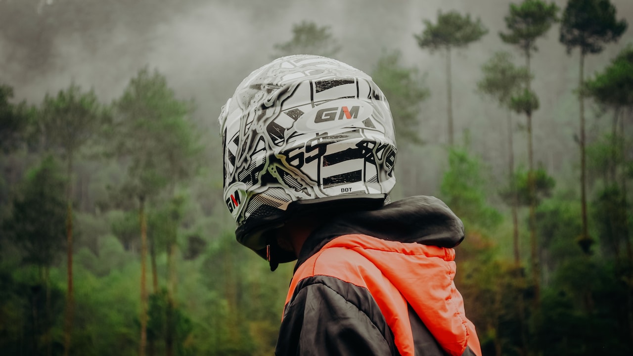 Are Lightweight Helmets Safe? Comfort, Protection And What To Check Are Lightweight Helmets Safe? Comfort, Protection And What To Check