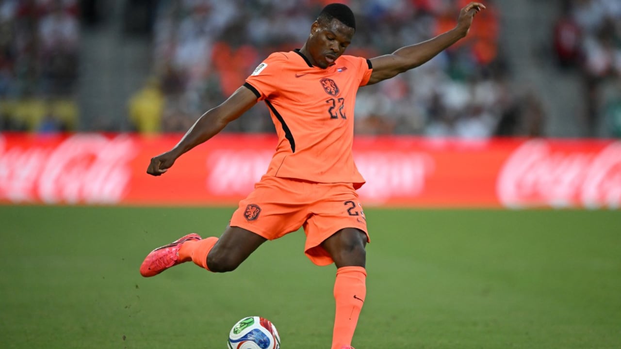 Jose Mourinhos Real Madrid Sign Denzel Dumfries From Inter Milan