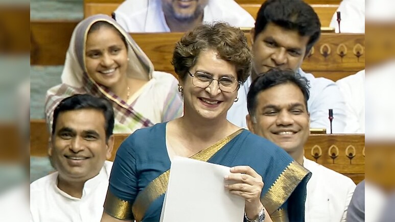 संसद में प्रि&zwj;यंका के 'गौमूत्र व&zwj;िशेषज्ञ' वाले बयान पर क्&zwj;यों छिड़ा विवाद, क&zwj;िसकी ओर था इशारा?