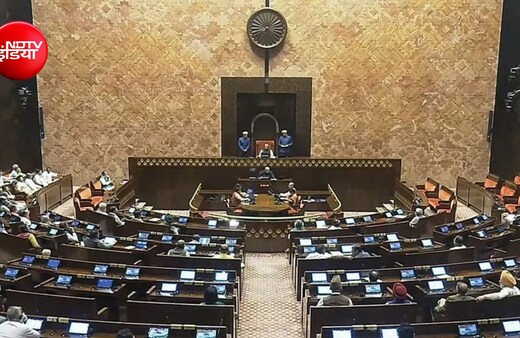 Monsoon session LIVE: संसद सत्र से पहले पीएम मोदी ने राष्ट्रपति मुर्मू से की मुलाकात, बढ़ीं राजनीतिक चर्चाएं