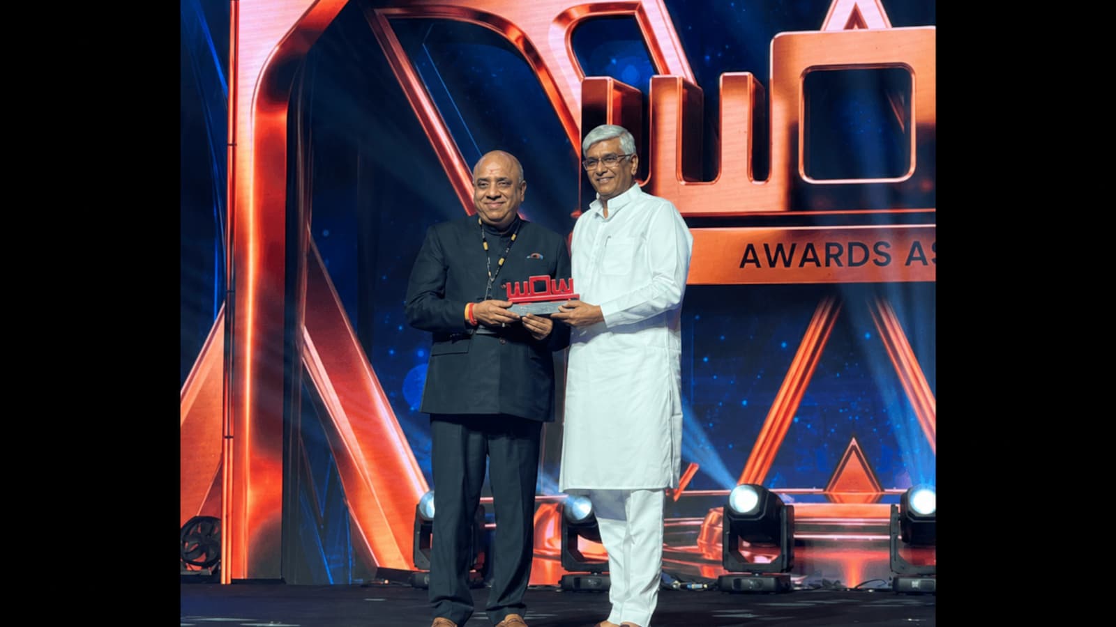 Annurag Batra Receives Special Award For Contribution To Media By Union Tourism Minister