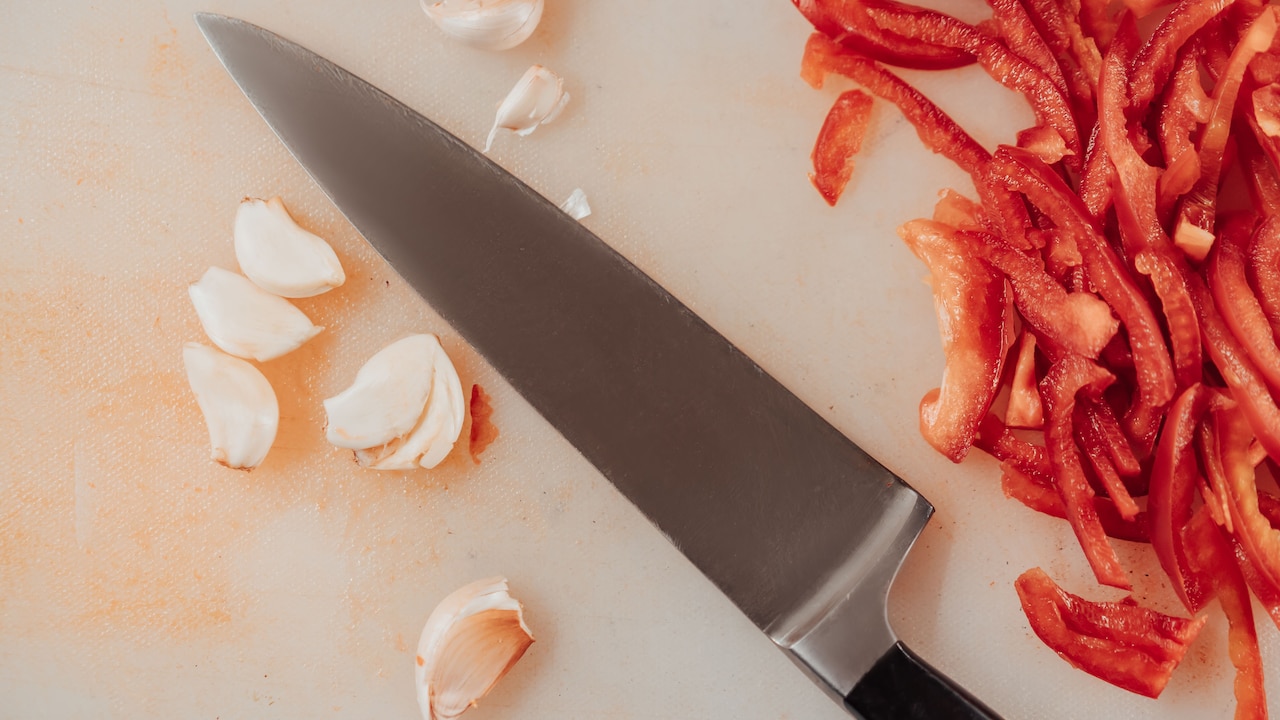 Does Knife Size Matter? How to Choose the Best Knife for Chopping