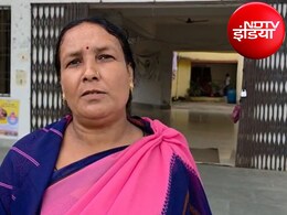 "50 रुपया दो वरना छीन लेंगे नागरिकता, हमको चाहिए खर्चा पानी", SIR फॉर्म के नाम पर वसूली का आरोप
